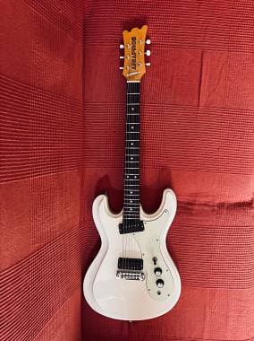 Aria Pro II dm 206 copia Univox Hi Flyer