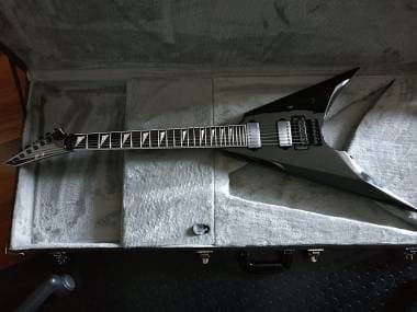 ESP Arrow E-II 7 corde + case