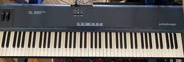 Studiologic SL990Pro