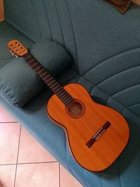 Chitarra di liuteria professionale