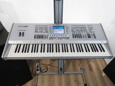 Ketron Audya 76 tasti + custodia
