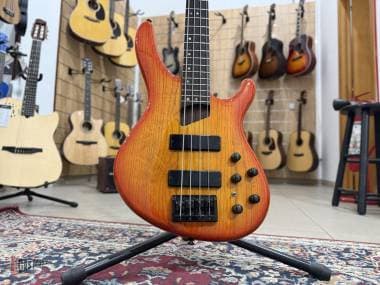 Cort Artisan B4, Made in Korea 2003