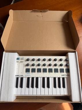 Arturia MiniLab mk2