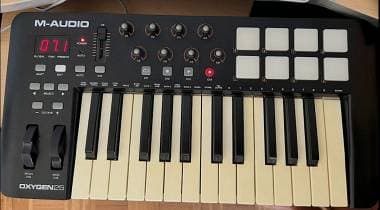 M-Audio Oxygen 25