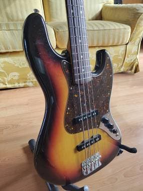 Fender Jazz Bass '62 Reissue Japan