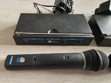 DB Technologies WM 210 R1 WHF-FM RECEIVER + GELATO