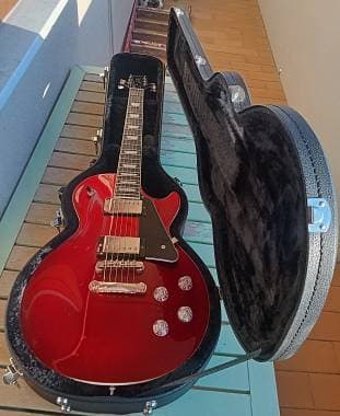 Epiphone Les Paul Modern (con custodia rigida)