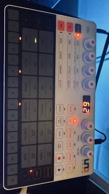 IK Multimedia UNO Drum