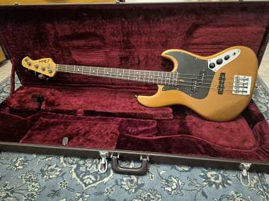 Claire jazz bass PJ made in italy bellissimo scambio