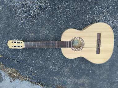 Chitarra Hora maple ss100 4/4