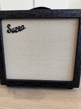 Supro Amulet 12