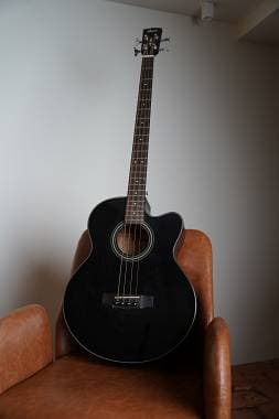 Basso Acustico Elettrificato Cort SJB5-F Black (con preamplificatore Fishman)