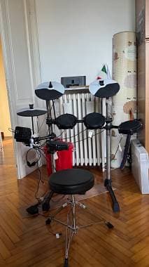Alesis Debut kit