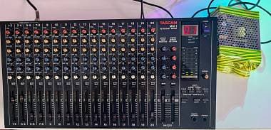 Tascam MM1 keyboard mixer