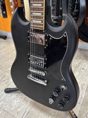 Eko DV10 GOT Satin Black Chitarra elettrica nera satinata
