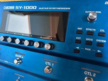 Boss SY-1000 Guitar Synthesizer più CAVO 13 Pin