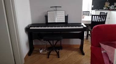 Yamaha DGX 670 B Portable Grand