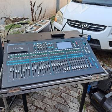 Allen Heath Qu-32 Chrome + Stagebox AR2412