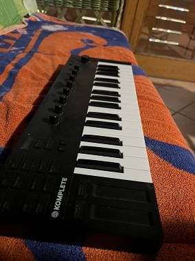 Native Instruments Komplete Kontrol M32