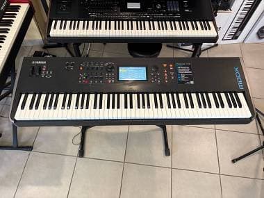 Yamaha MODX8 WORKSTATION 88 TASTI PESATI (SPEDIZIONE GRATIS)