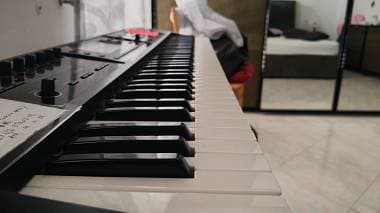 Roland Fa07