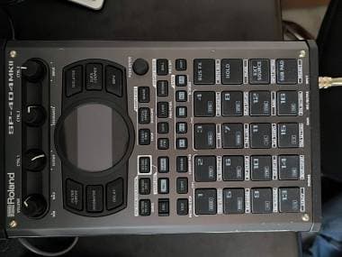 Roland SP 404 MK2