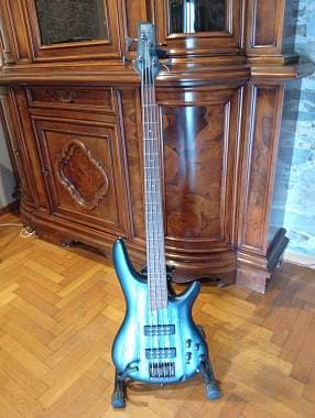 Ibanez SR 300 E SVM