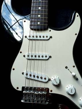 FENDER STRATOCASTER MEX 2004
