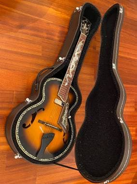 Antoniotsai Guitars Archtop