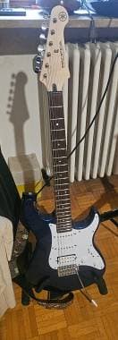 Yamaha Pacifica 012 blu
