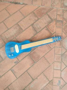 Bali'l lap steel royal p90