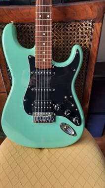 Vendo Stratocaster Copia Artigianale HSS