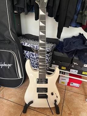 Jackson JS22 Dinky DKA Arch Top AH Snow White