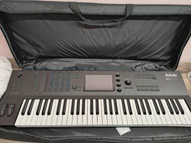 Akai MPC Key 61 Completa di Scatola, libretti, Cavi e Borsa Imbottita in omaggio