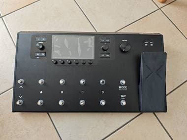 Line6 Helix LT con zaino originale.