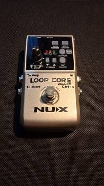 NUX Loop Core Deluxe Bundle + Dual Foot Switch