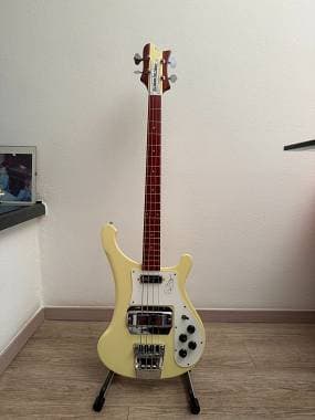 Rickenbacker 4001 CS