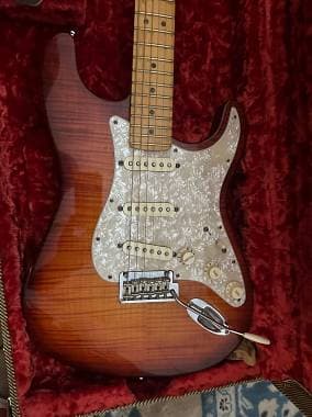 Fender Select SSS 2012