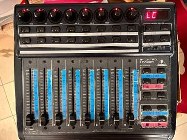 Behringer BCF 2000