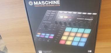 Native Instruments MASCHINE MK3 COME NUOVO MAI UTILIZZATO