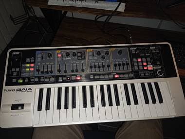 Roland GAIA SH-01