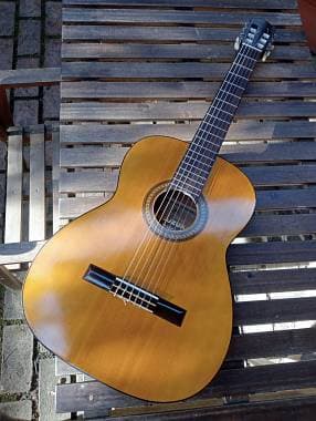 Chitarra classica Suzuki SG101, Japan. vendo scambio permuto