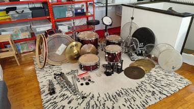 Batteria Tamburo T5 M22 Red completa+Paiste+pedale aggiuntvo