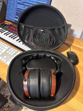Cuffie Magneto Planari Monolith M1060