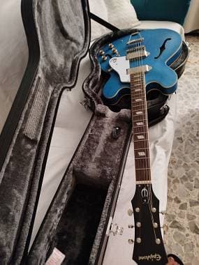 Fantastica Epiphone Casino worn Blue denim