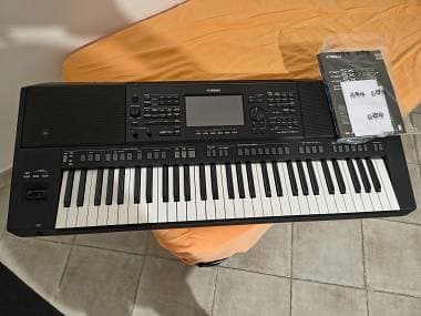 Yamaha Psr sx 720+