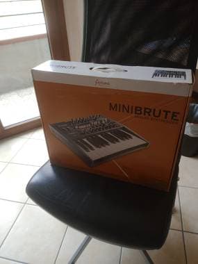 Arturia Minibrute