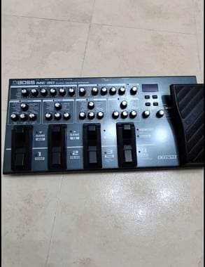Pedaliera Boss Me-80 in ottime condizioni