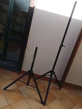 coppia di stativi supporti per casse