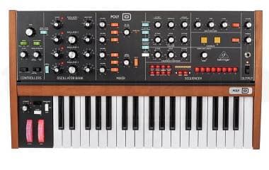 Behringer Poly D con borsa per trasporto protettiva